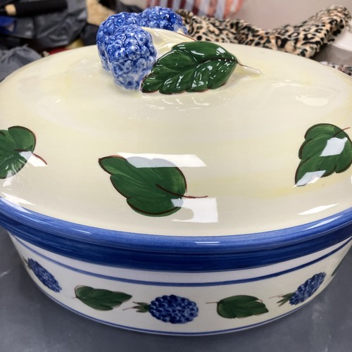 Alcobaca pottery serving - pottery,