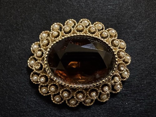 Vintage brooch sara - vintage,