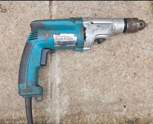 Makita 110v corded right - right, angle