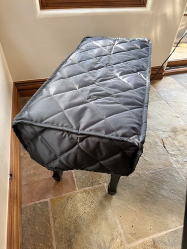 Black quilted piano - black,