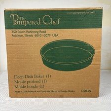 Pampered Chef Small Round Deep Dish Stoneware Baker New and Unused Boxed