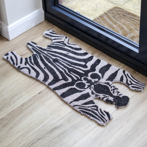 Zebra shape coir - shape, black