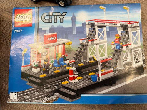 Lego 7937 train station - train,