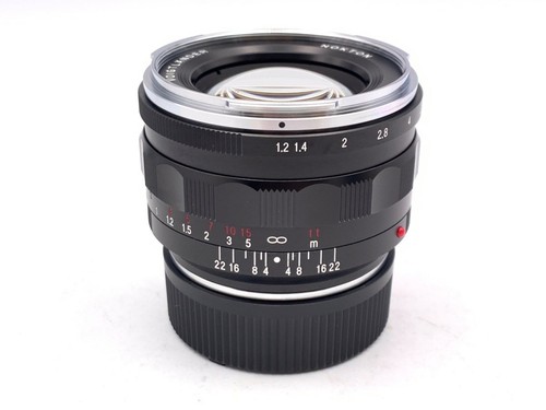 Voigtlander nokton 40mm 2 - 40mm, f/1.2