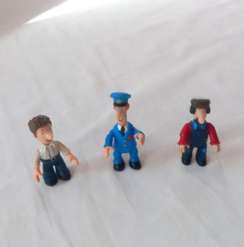 Postman pat figures bundle - postman,