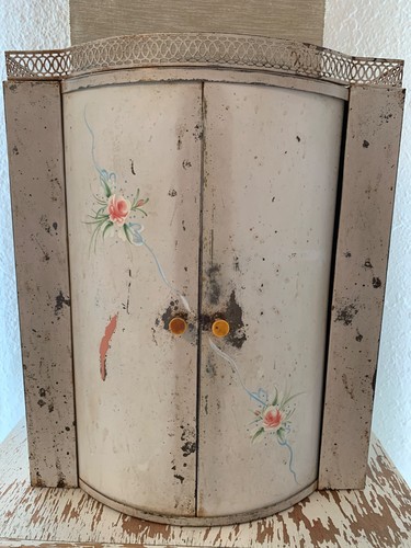 Vintage metal cabinet - cabinet, chippy