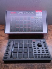 Akai Professional MPC Studio 2