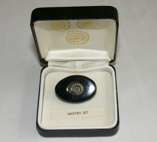 Beautiful vintage whitby jet - whitby,