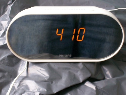 Philips aj2000 clock - philips, radio