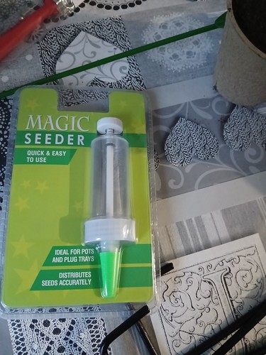 Handheld sowing seeds - handheld,