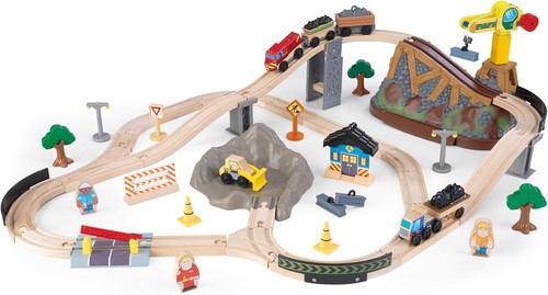 Wooden train set bucket - train,
