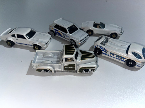 Hot wheels diecast car lot - lot, of
