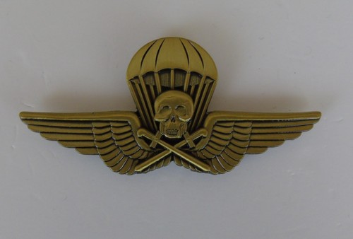 Hungarian paratrooper wing - paratrooper,