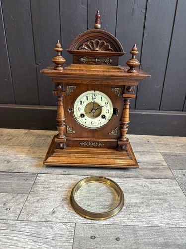 Junghans clock needs key - junghans,
