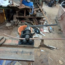 Round bar and flat bar rolling metal rings manual small jobs