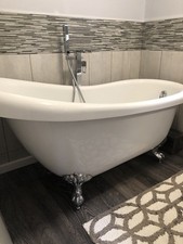 Freestanding Bathtub and
