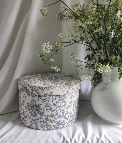 Large vintage toile - vintage,