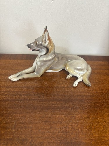 Figure reclining german - figure,