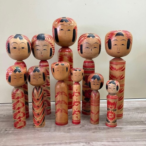 Kokeshi dolls 13pc set - dolls, vintage