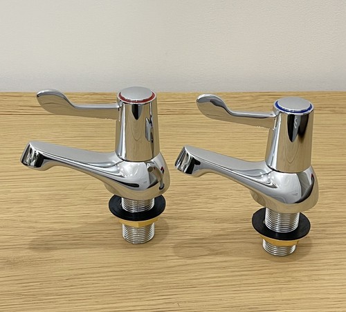 Standard lever bath - lever, taps