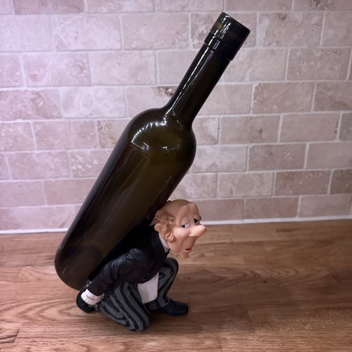 Connoisseur waiter butler - butler, wine