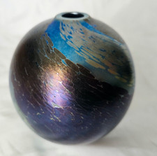 Gorgeous Guernsey Island glass spherical iridescent vase, circa 1990’s