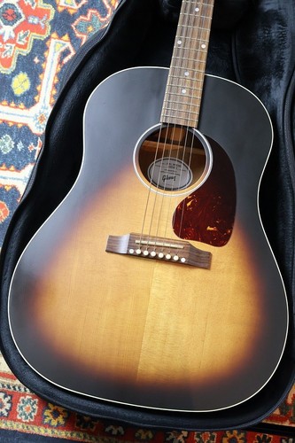 Gibson 45special acoustic - vs,