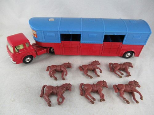 Corgi toys chipperfields - toys,