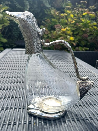 Vtg style duck - style, decanter-claret