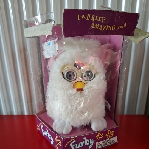 Vintage 1998 white snowball - vintage,