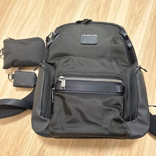 Tumi alpha bravo - tumi, navigation
