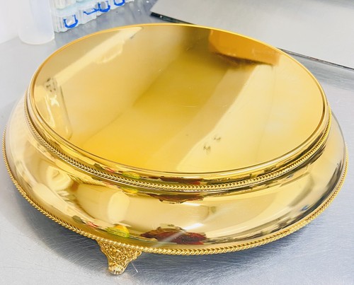 Bevelled gold wedding cake - bevelled,