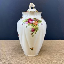 VINTAGE 1962 ROYAL ALBERT BONE