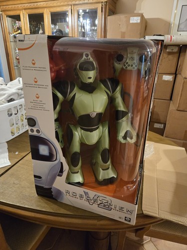 Green wowwee robosapien - green, v2