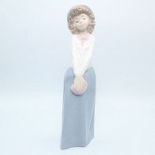 Nao By Lladró Porcelain Girl