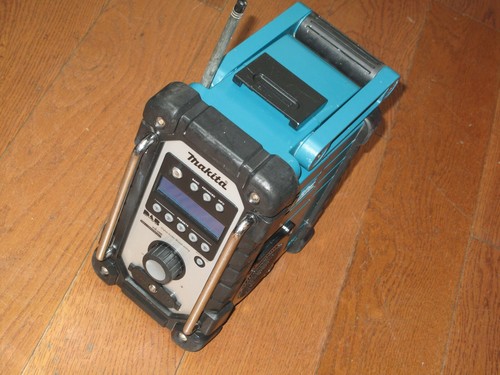 Makita dmr104 blue 18v 240v - makita, 18v/240v