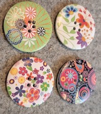 4 Wooden Round patterned