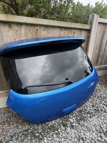 Corsa vxr boot with spoiler - d,