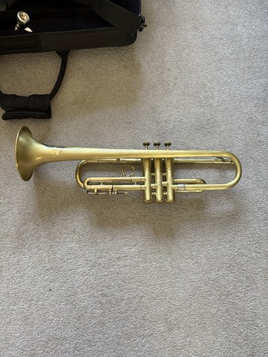 Olds ambassador trumpet - ambassador,,