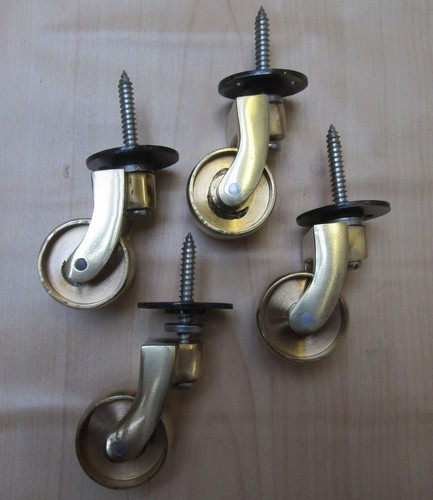 Pack solid brass - of,