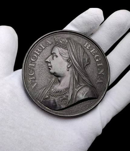1897 queen victoria diamond - 1897,