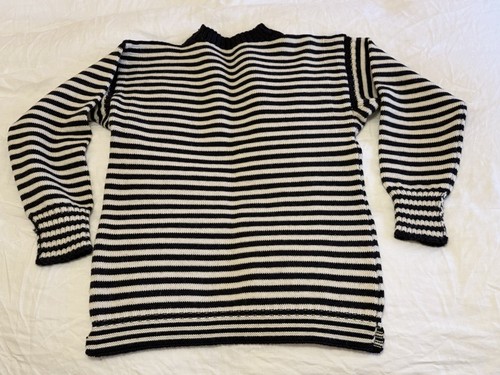 Navy and cream - cream, striped