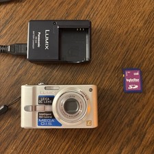 Panasonic Lumix DMC-FX12 7.2MP