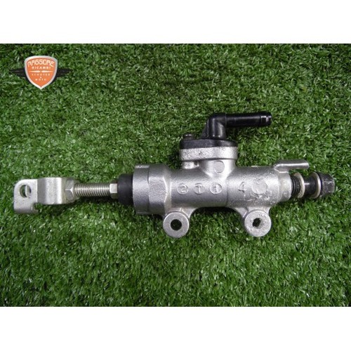Rear brake pump honda 700 - rear,