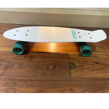 D Street Cruiser Penny Board *