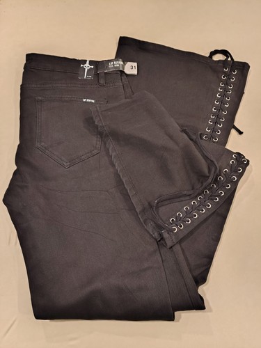 Lip service lace flare - service, up
