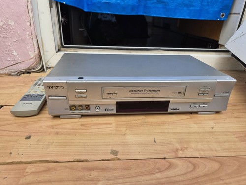 Toshiba v752uk vcr vhs - toshiba,
