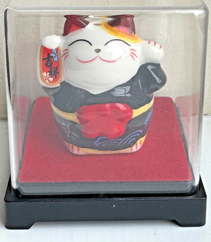 Vintage style maneki neko - vintage,