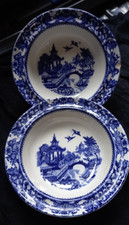 PAIR OF VINTAGE OLDE ALTON WARE BLUE & WHITE BOWLS  -- S