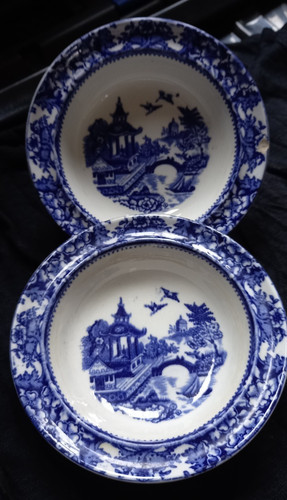 Pair vintage olde - pair,
